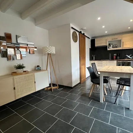 Maison Calme Et Ombragee, Idealement Situee * Polignac (Haute-Loire)